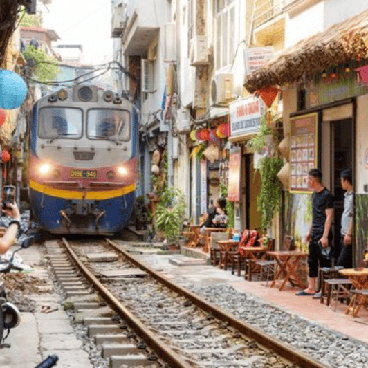 private-hanoi-food-tour-with-train-street-visit