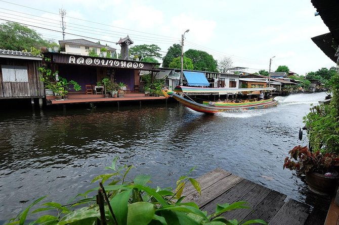 Private Tour : 5 hours Long Tail Boat Tour : Hidden Gems of Bangkok Locals way - A Closer Look at the Long-Tail Boat Experience