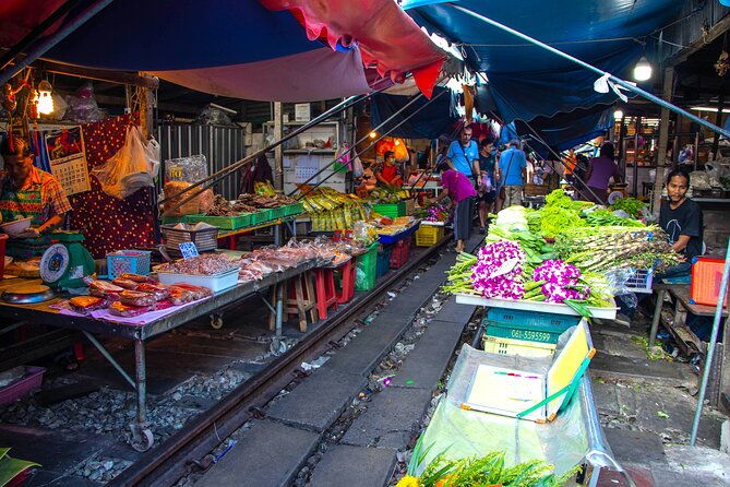 Private tour : Railway & Floating Market and the Bridge over river Kwae - The Itinerary Breakdown: A Deep Dive into What Makes It Special