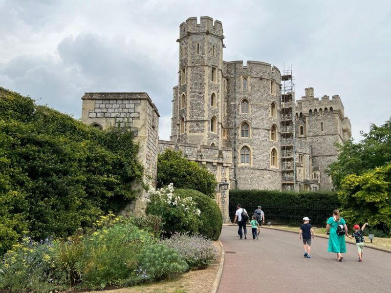 private-trip-to-windsor-castle-and-stonehenge