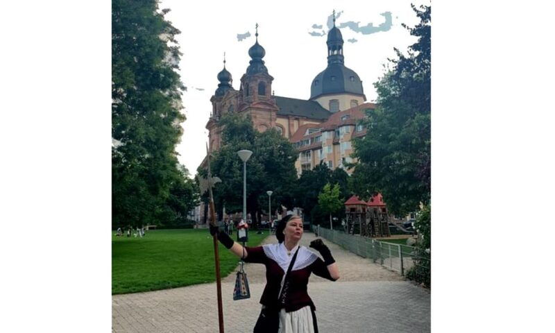 private-walking-tour-night-watchman-of-mannheim-city-tour-in-costume