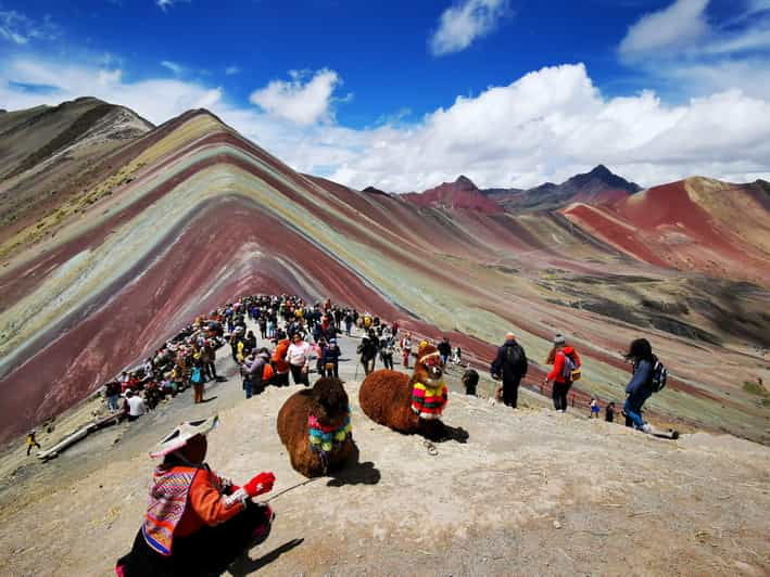 rainbow-mountain-and-red-valley-hike-trek-adventure