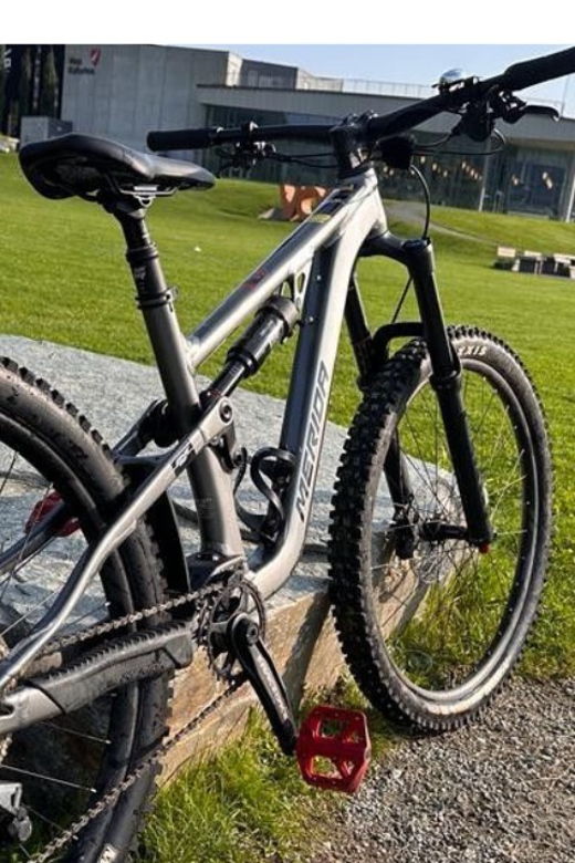 rentals-mountain-bike-full-suspension