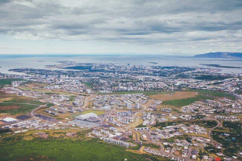 reykjavik-panoramic-helicopter-flight-with-summit-landing