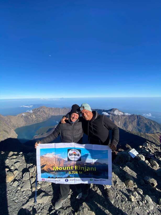 rinjani-trekking-3d-2n-summit-and-lake