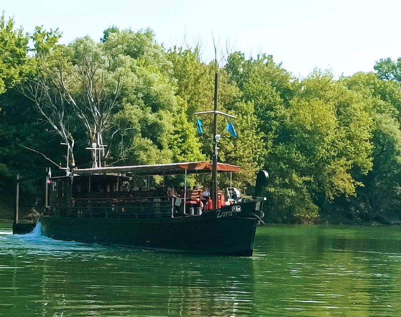 riverboat-tour-by-replica-of-a-traditional-zitna-lada-boat