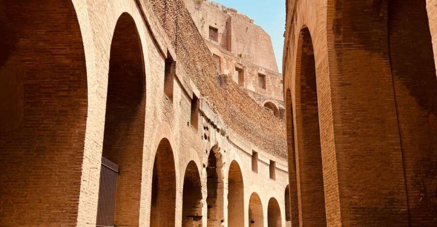 rome-colosseum-express-guided-tour-3