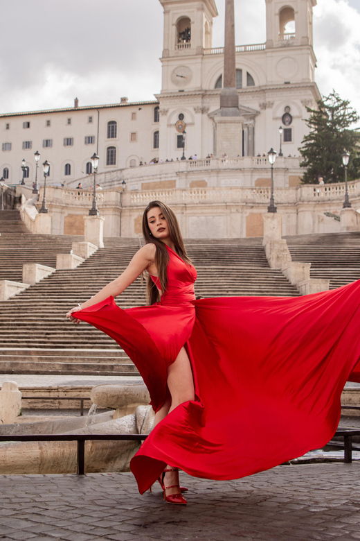 rome-flying-dress-photoshoot-at-spanish-steps