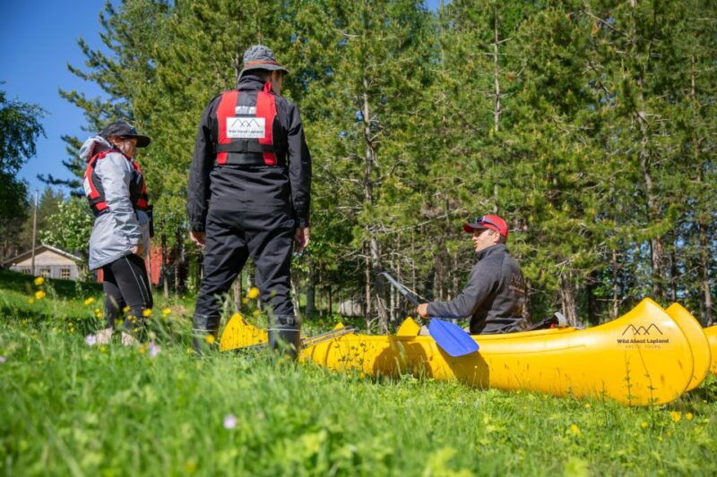 rovaniemi-authentic-reindeer-farm-canoeing