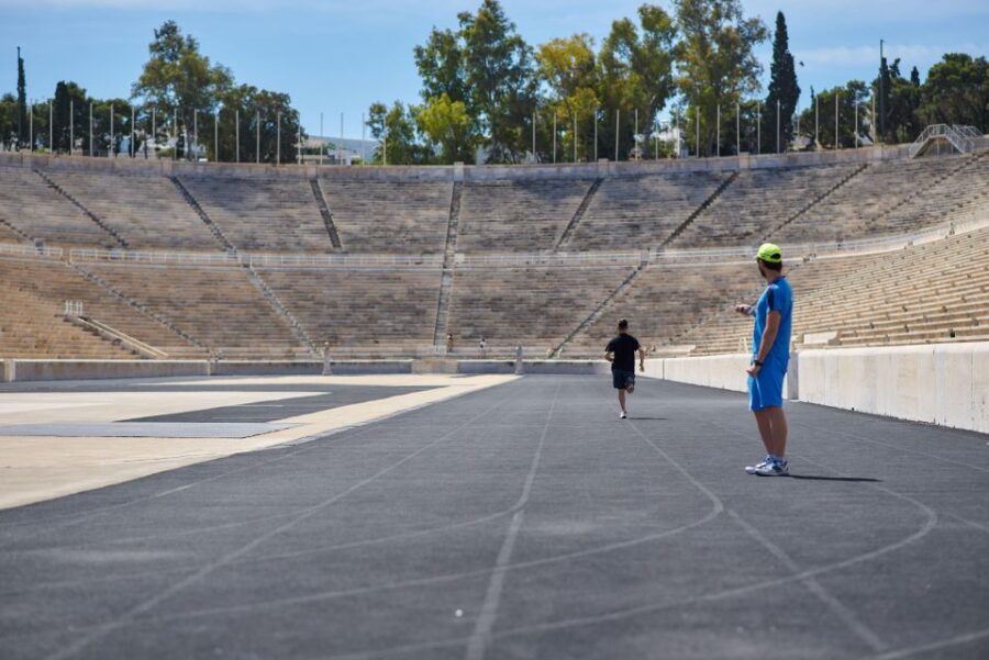 running-through-the-history-of-athens-with-personal-trainer-2
