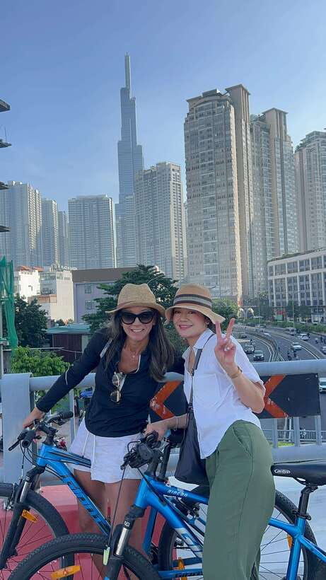 saigon-cycling-bike-tour-ho-chi-minh-city-sightseeing-2