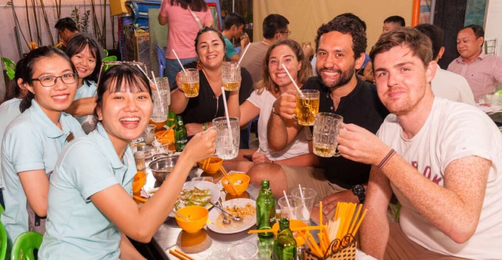 Saigon: Street Food Tasting & Sightseeing Tour by Motorbike