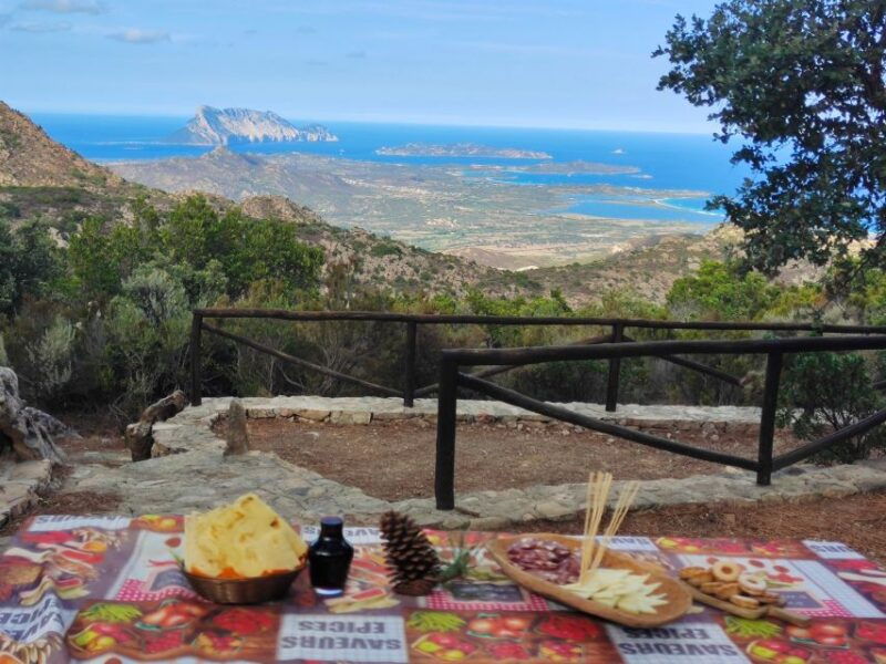 san-teodoro-rio-pitrisconi-jeep-and-hiking-tour