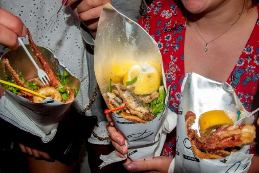 santorini-sunset-walking-tour-with-local-food-and-drinks