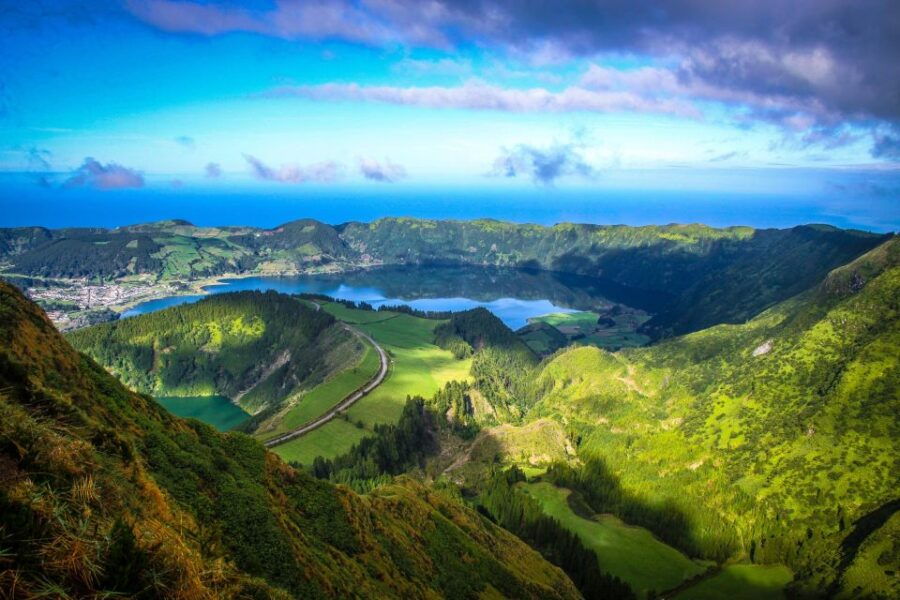 sao-miguel-sete-cidades-and-crater-lakes-hike