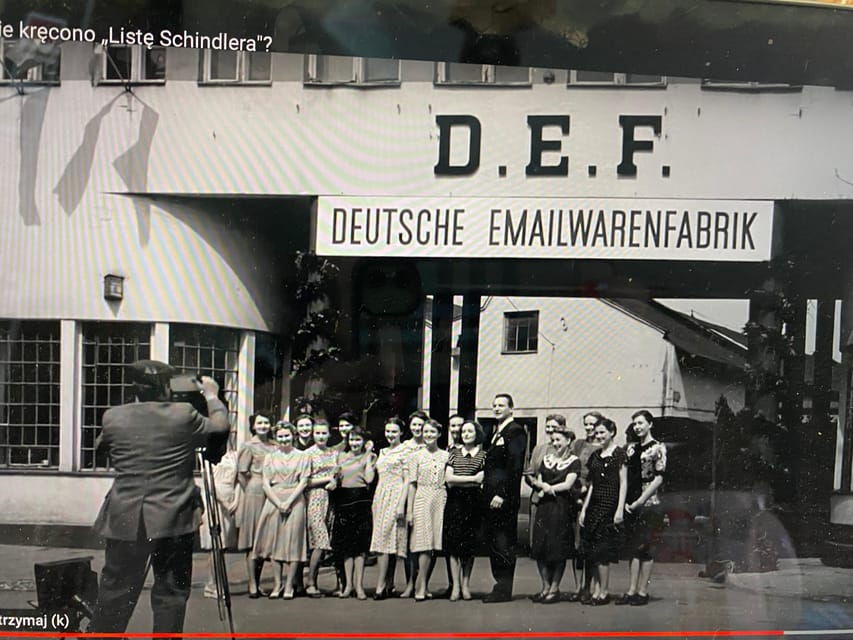 schindlers-list-movie-tour-historic-sites-film-location