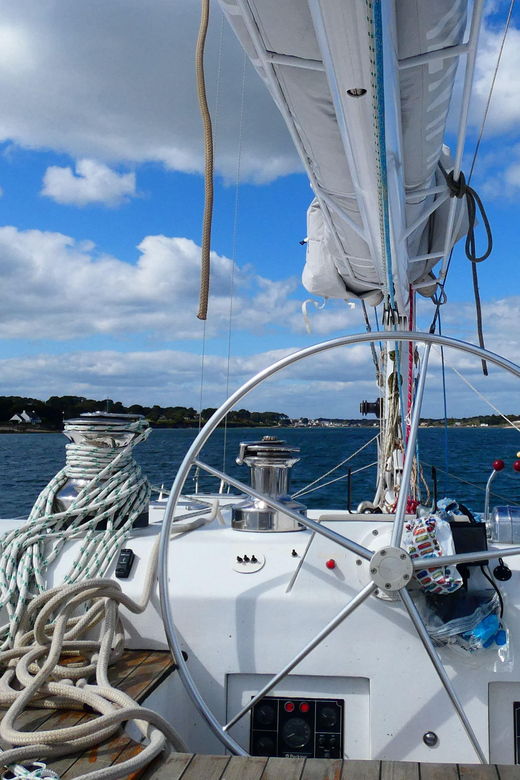 sea-trip-on-a-maxi-catamaran-trinite-sur-mer-houat