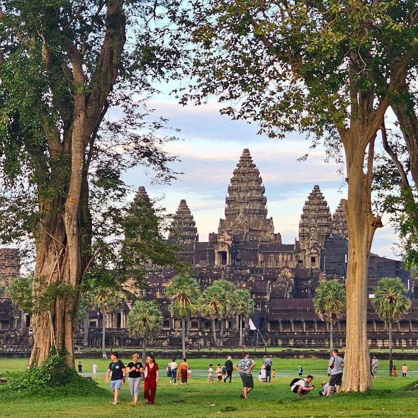 siem-reap-1-day-group-tour-of-angkor-in-spanish-with-expert-tour-guide