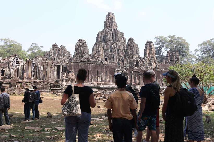 siem-reap-angkor-wat-sunrise-small-group-temple-tour