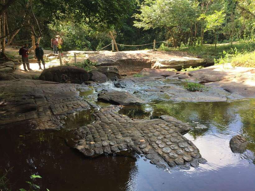 siem-reap-kbal-spean-banteay-srei-and-banteay-samre-tour