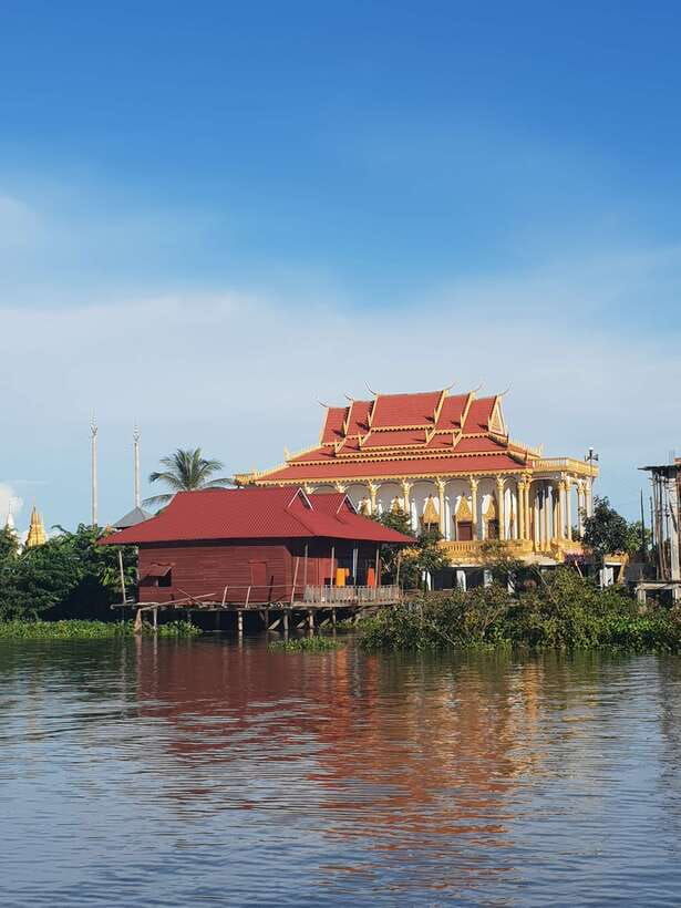 siem-reap-kompong-khleang-floating-village-guided-tour