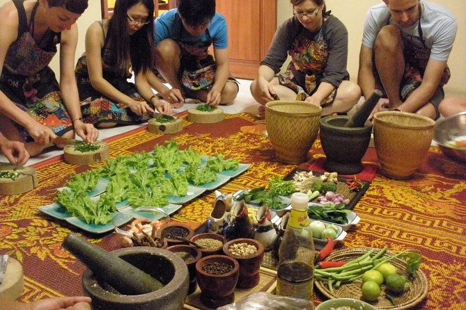 Silom Thai Cooking School with Fresh Market Tour - The Itinerary: What to Expect