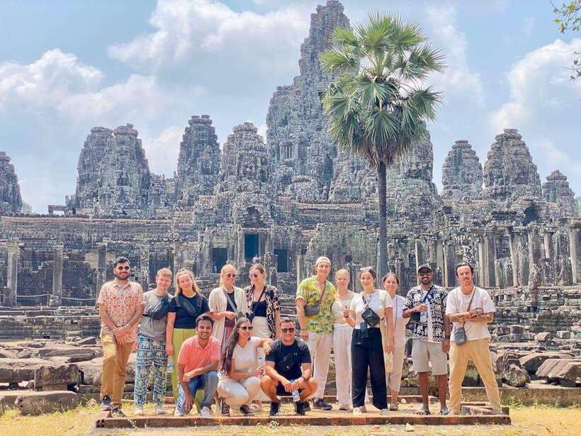 small-group-explore-angkor-wat-sunrise-tour-with-guide-3