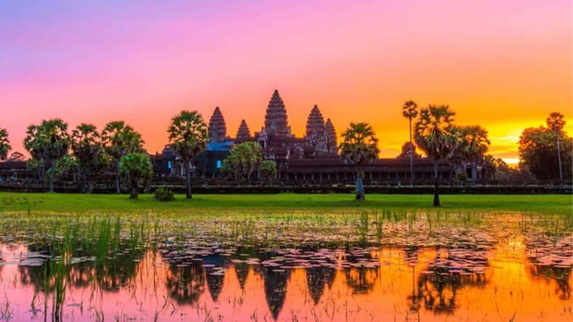 small-group-explore-angkor-wat-sunrise-tour-with-guide-4