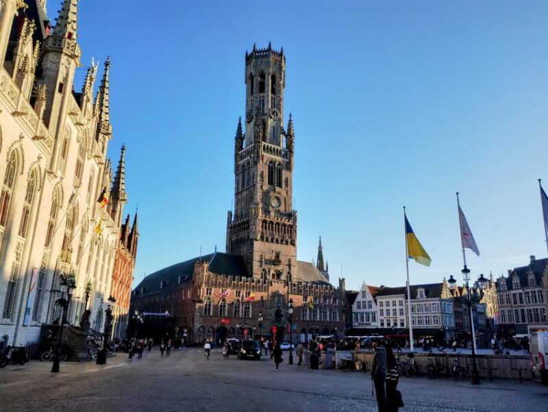 small-group-walking-tour-in-bruges-city-and-beyond