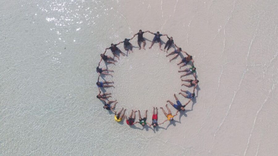 snorkelling-islandhopping-tour-karimunjawa-sharing-tour