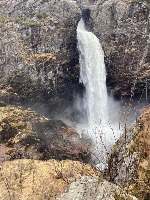 stavanger-manafossen-waterfall-candle-factory-guided-tour
