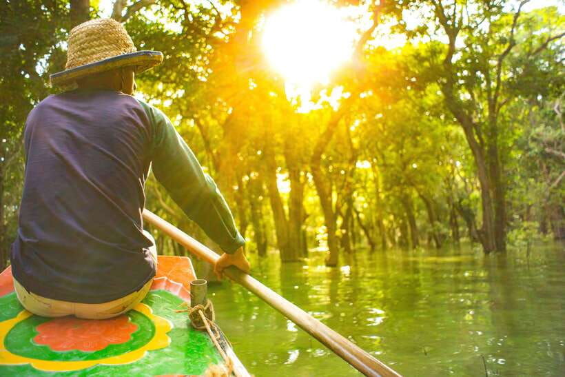 sunset-over-the-tonle-sap-lake-and-visit-floating-village