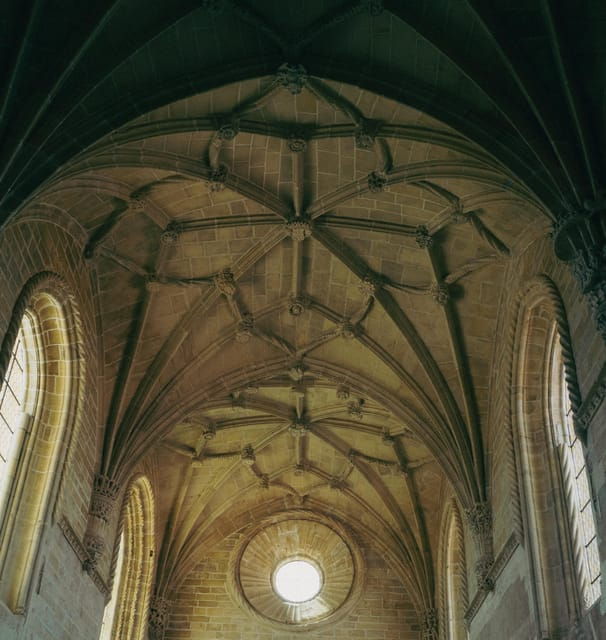 take-knights-templar-castle-and-convent-of-christ-tour