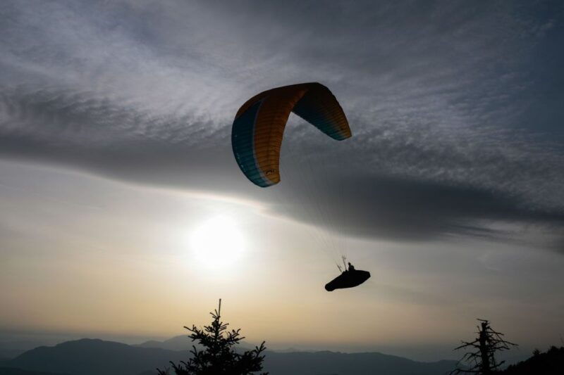 tandem-paragliding-above-ionian-sea-syvota