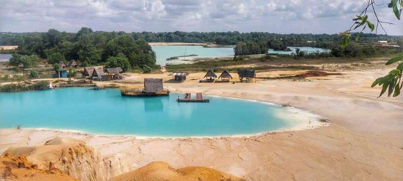 teluk-sebong-bintan-desert-and-blue-lake-trip