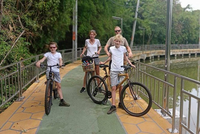 The Original Bicycle Tour in the Green Jungle of Bangkok - An In-Depth Look at the Tour