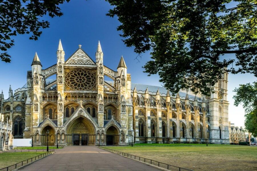 tower-of-london-westminster-abbey-british-museum-day-tour