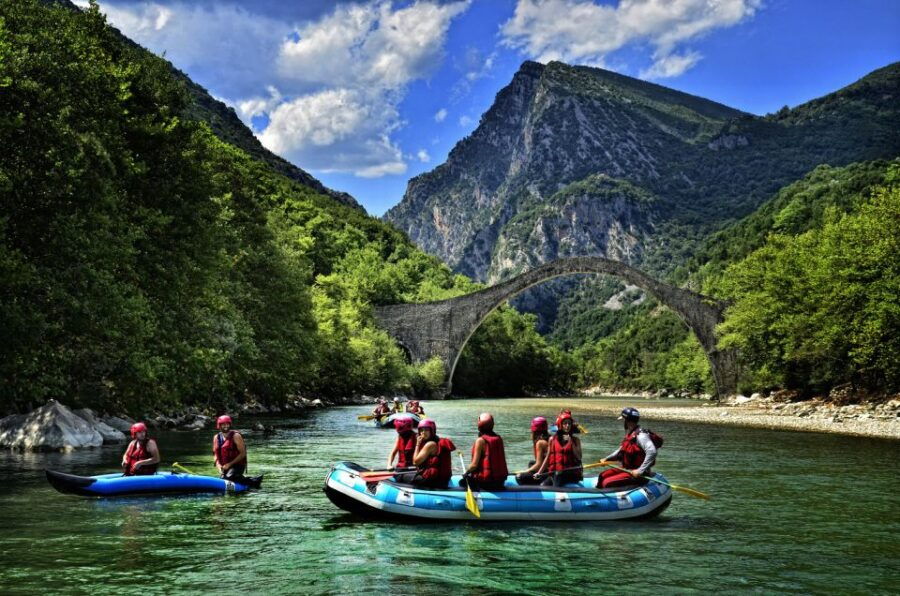 tzoumerka-guided-rafting-tour-along-arachthos-trail
