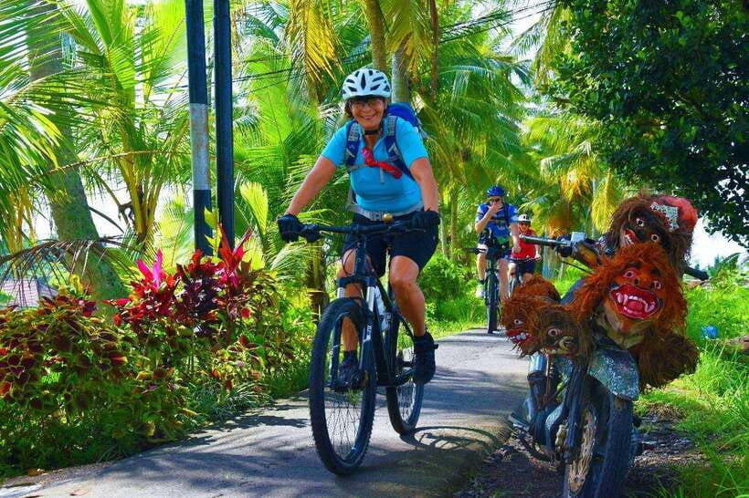 ubud-bike-tour-ride-to-balis-holy-water-temple
