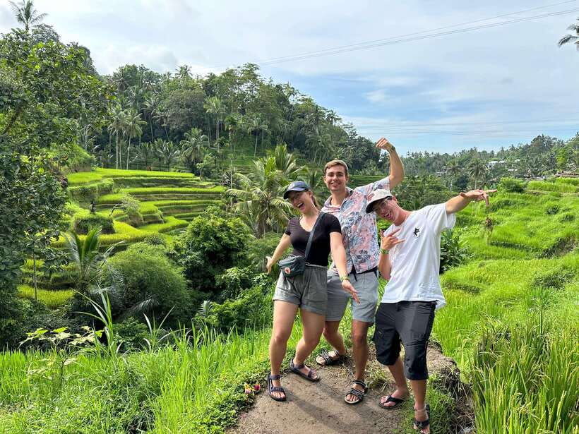 ubud-sharing-tour-to-rice-terrace-tirta-empul-waterfalls