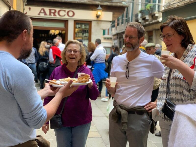 venice-old-taverns-and-rialto-market-food-adventure