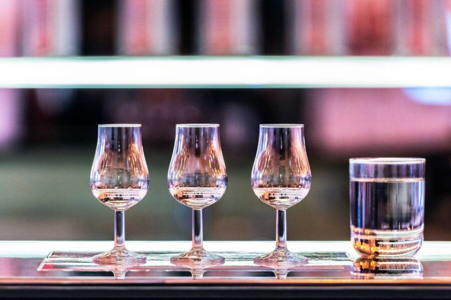 warsaw-praga-district-tour-with-vodka-museum-and-tasting