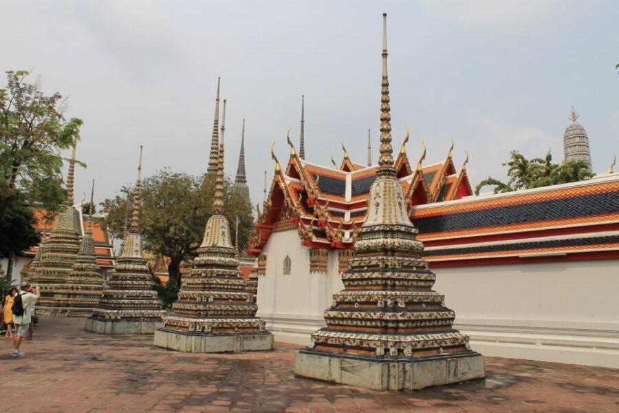 wat-pho-wat-arun-and-wat-hong-rattanaram-private-tour