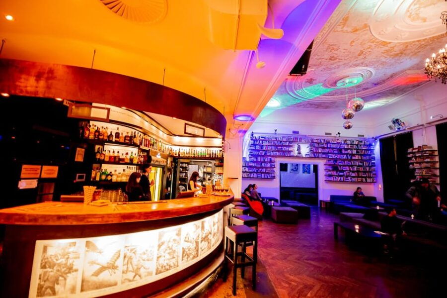 weekend-night-the-2nd-floor-secret-club-house-tech