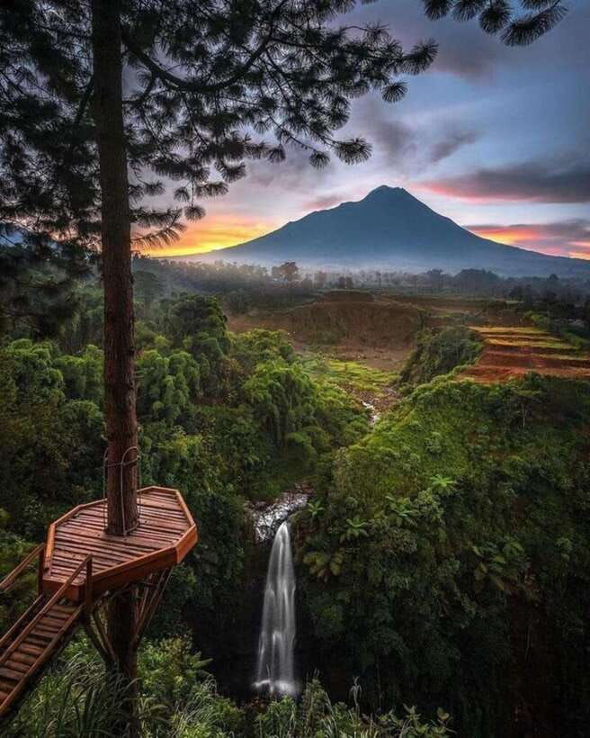 yogyakarta-kedung-kayang-waterfall-and-selogriyo-temple