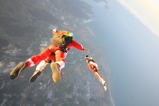 13,000ft Skydive over Abel Tasman with NZ's Most Epic Scenery - Who Should Consider This Tour