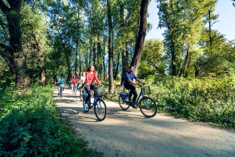 3-hour-guided-cycling-tour-of-warsaw