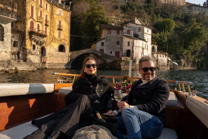 3-or-4-hours-classic-wooden-boat-tour-with-prosecco