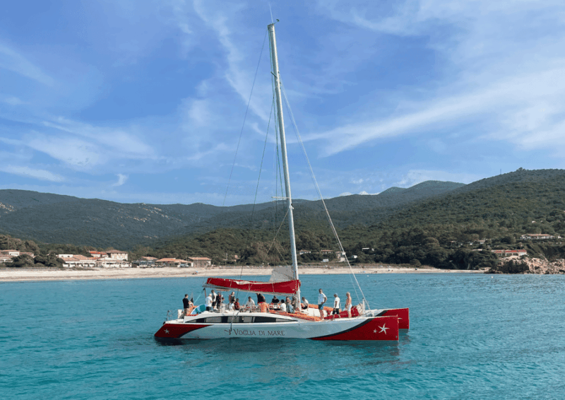 3h30-explore-the-south-shore-of-the-bay-of-ajaccio-catamaran