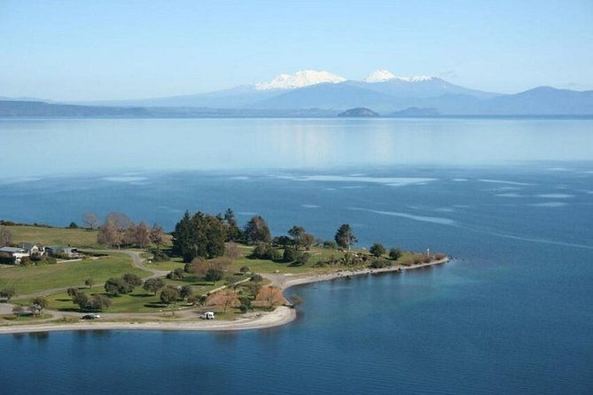 4-Day Wellington to Auckland via Rotorua Tour - The Road to Auckland: Glowworms and Hobbiton